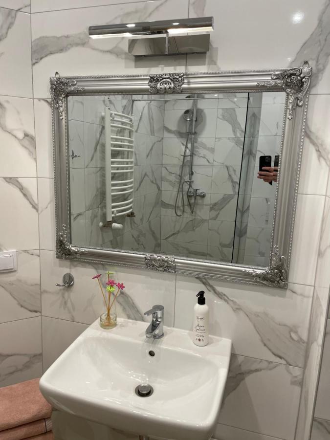 Komfort Apartament Nałęczów Kültér fotó
